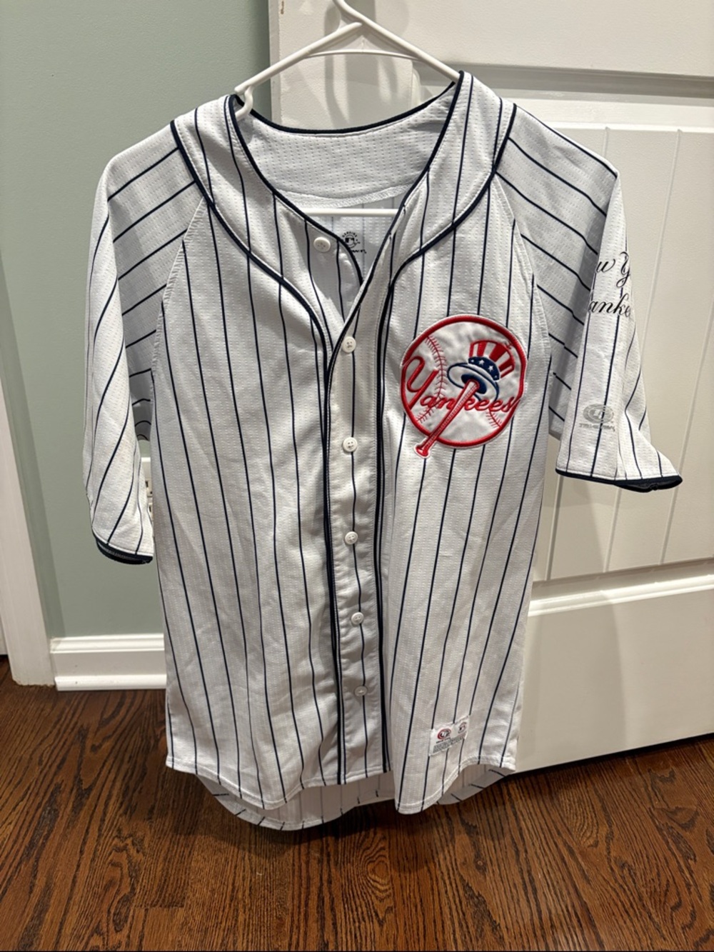 Genuine Merchandise White Navy Pinstripe Kids Baseball Jersey, Yankees